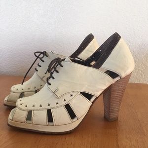 Giraudon Platform High Heel Shoes, Size 7 Lace Tie